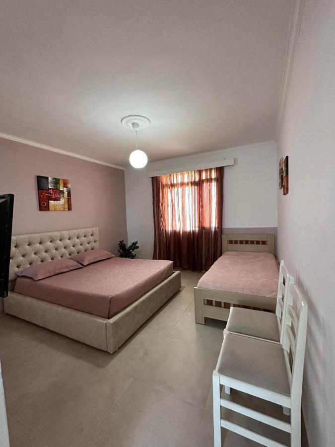 Elite Inn Vlorë Buitenkant foto