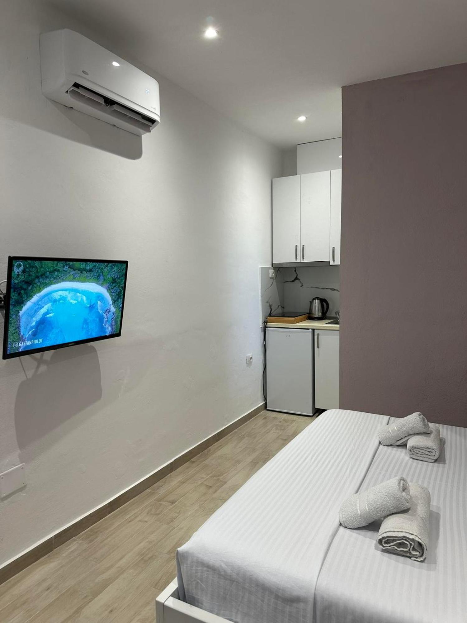 Elite Inn Vlorë Buitenkant foto