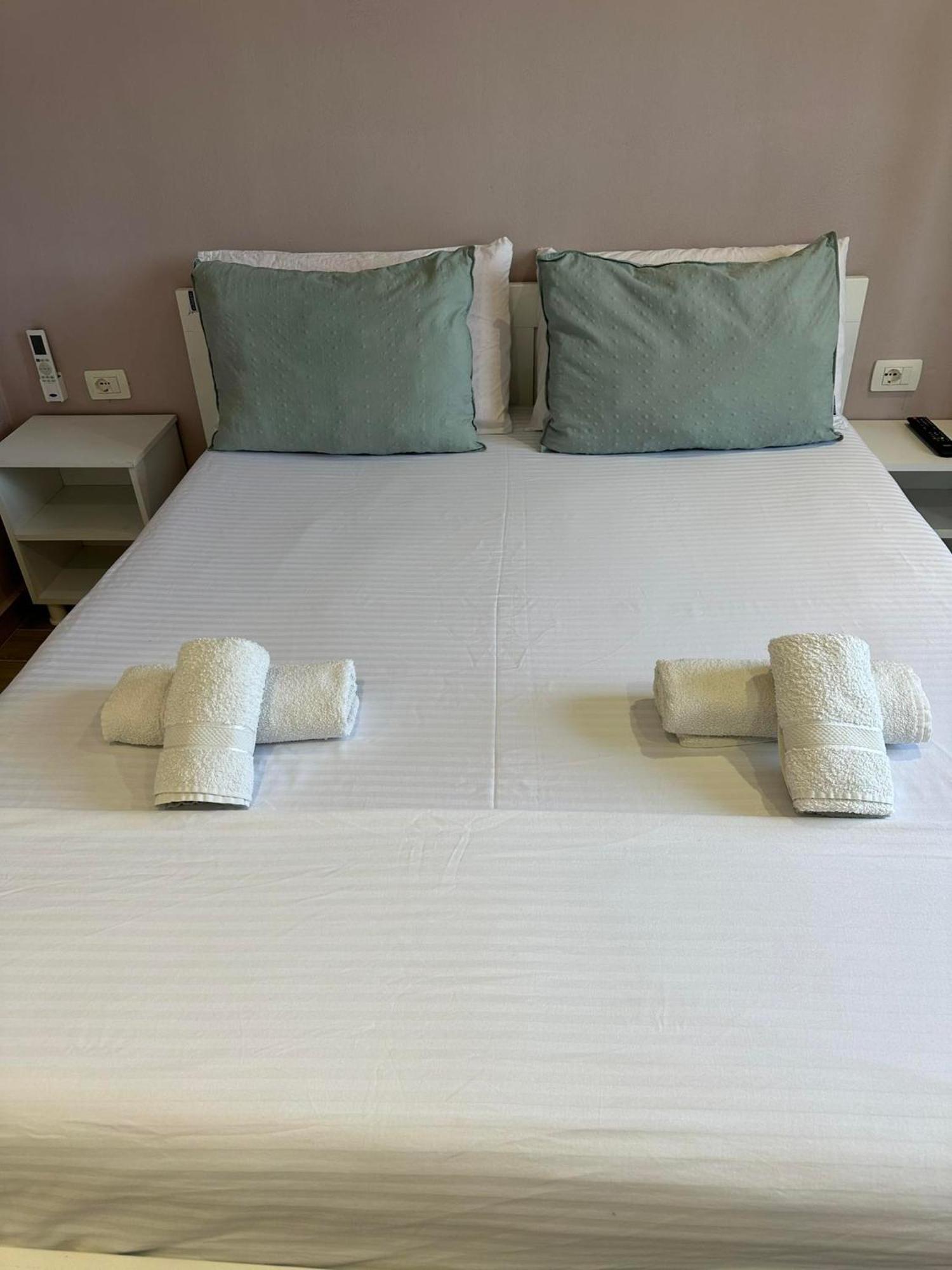 Elite Inn Vlorë Buitenkant foto