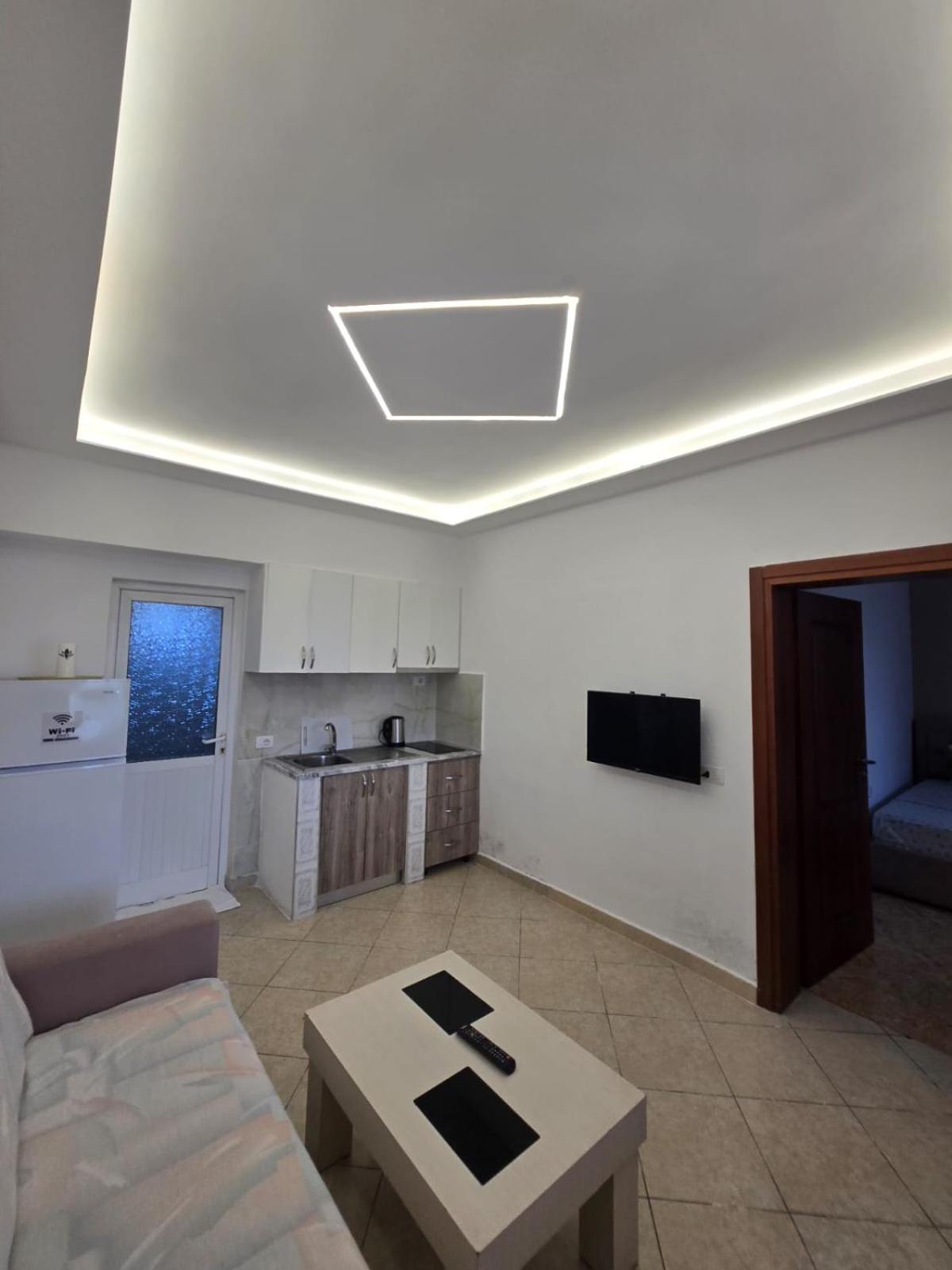 Elite Inn Vlorë Buitenkant foto