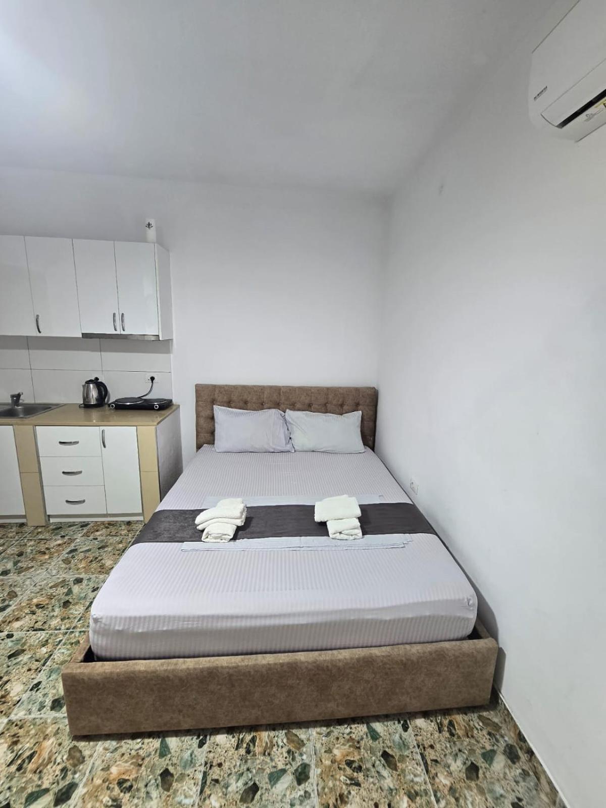 Elite Inn Vlorë Buitenkant foto