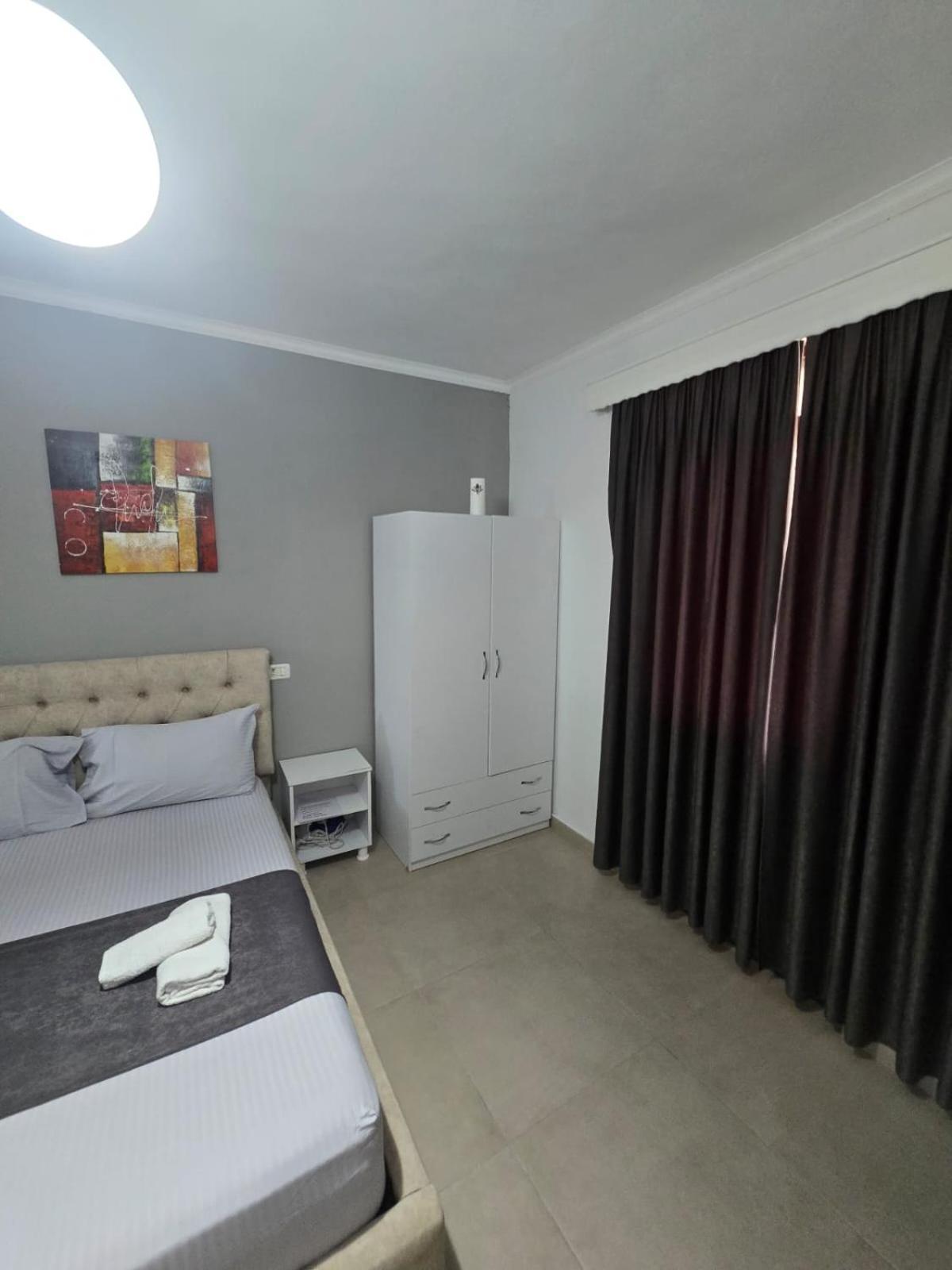 Elite Inn Vlorë Buitenkant foto