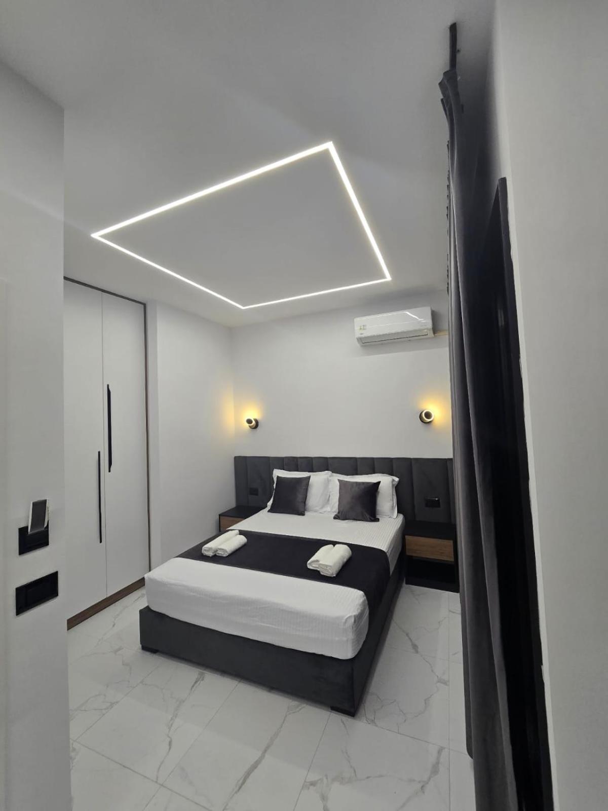 Elite Inn Vlorë Buitenkant foto