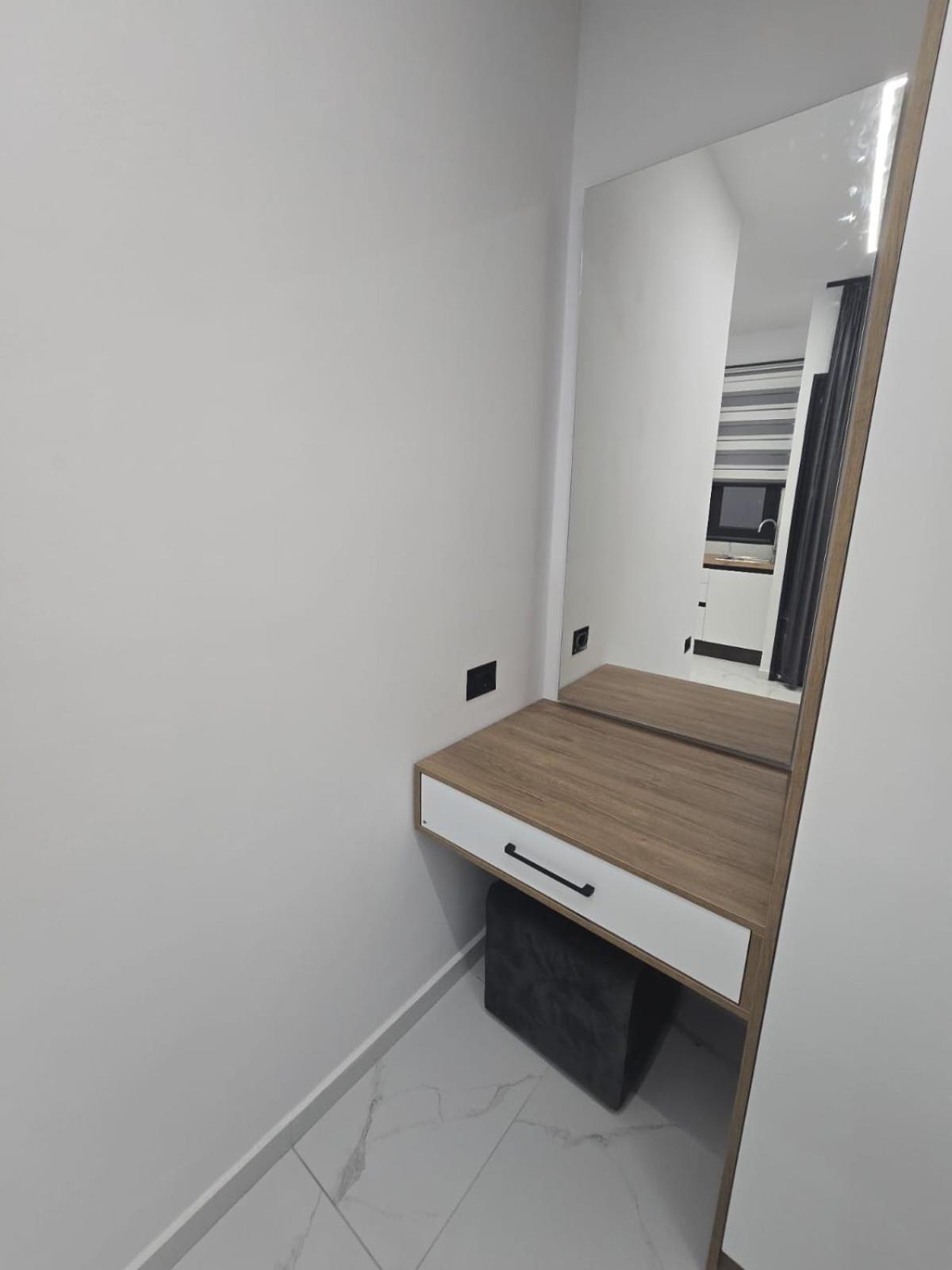 Elite Inn Vlorë Buitenkant foto