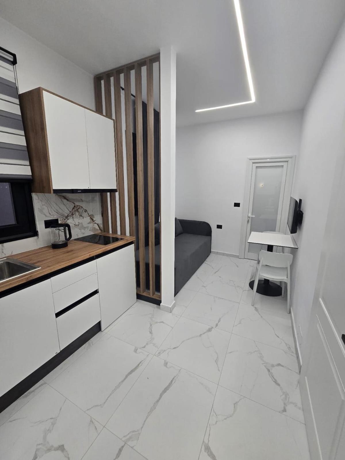 Elite Inn Vlorë Buitenkant foto